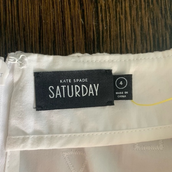 Woman’s designer skirt - Picture 2 of 2